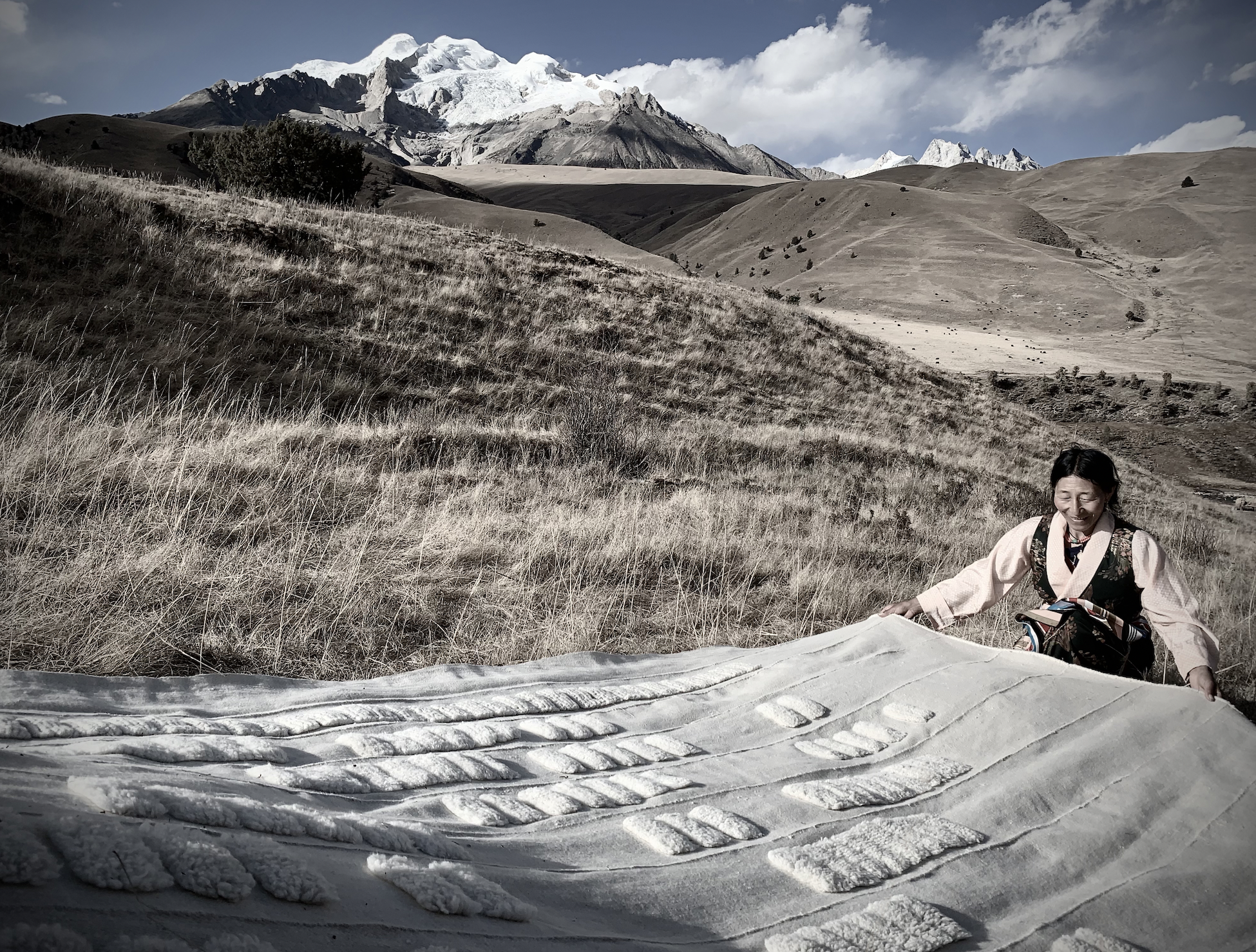 Solfeggio Frequency Tibetan NIRE Handwoven Rug